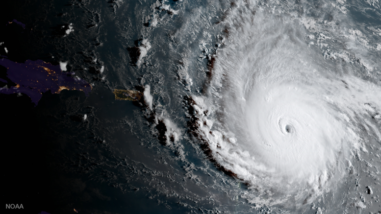 Műholdfelvétel, ahogy mindenidők egyik legerősebb hurrikánja, az Irma a keleti karibi térség felé halad; Fotó: National Oceanic and Atmospheric Administration