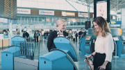 Nem csak a bőröndöket, az utasokat is leméri a Finnair