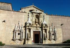 A Poblet Monostor egyik kapuja