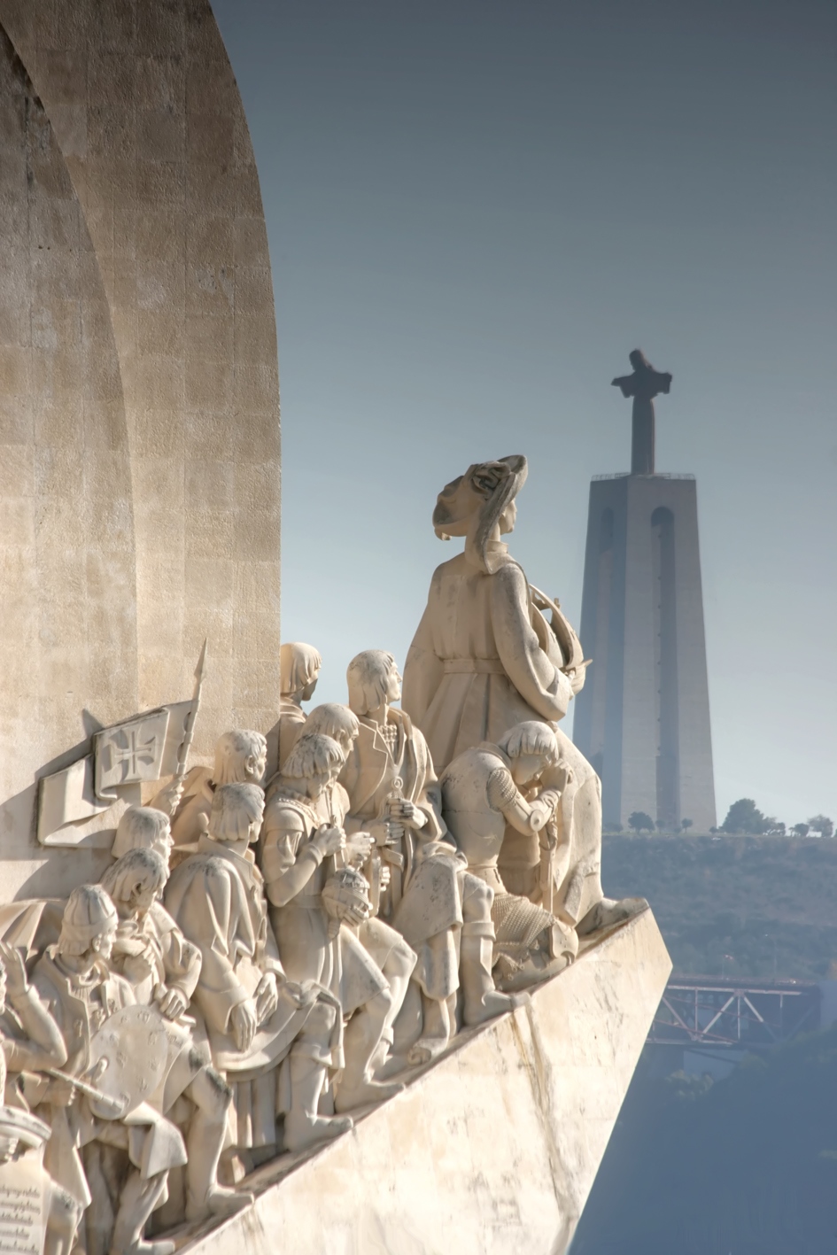 A Felfedezések emlékművének „vezéreként” Tengerész Henrik portugál herceg látható
