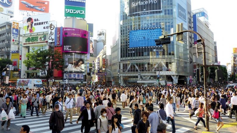 Tokió a világ legnépesebb városa, s ez látszik is a folyamatos emberáradatban