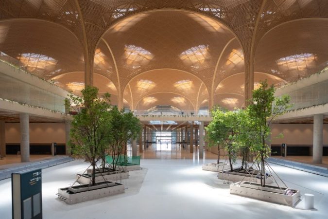 Kambodzsa arany Buddha szoborral vár a 2 milliárd dolláros új reptéren