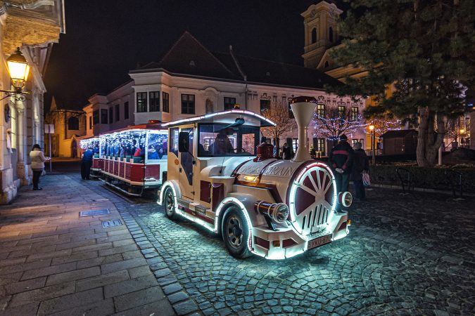 Ünnepi fények és meghitt pillanatok – Adventi csodák Székesfehérváron