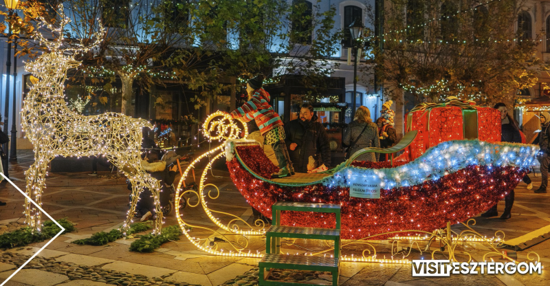 Mesés adventi forgatag Esztergom szívében