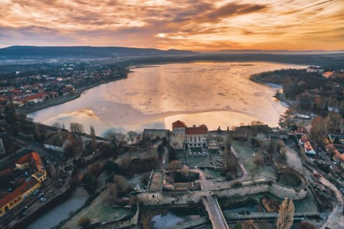 Tatai Öreg-tó – ahol a természet és a történelem egymásba ér