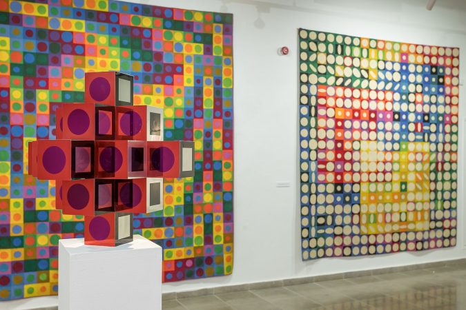 Jégpályák Éjszakája, kolbásztöltés Vasarely kiállítással – hétvégi programajánló.