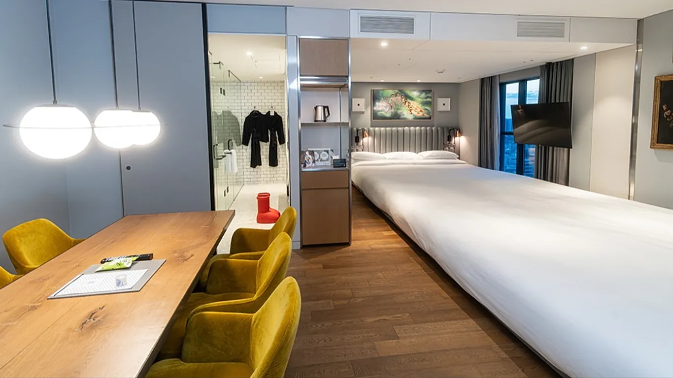 Itt a világbajnok hosszú hotelágy Itt a világbajnok hosszú hotelágy
